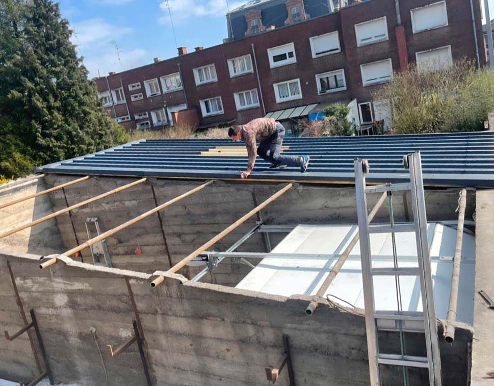 Pose de toiture bac acier à Douai (59)